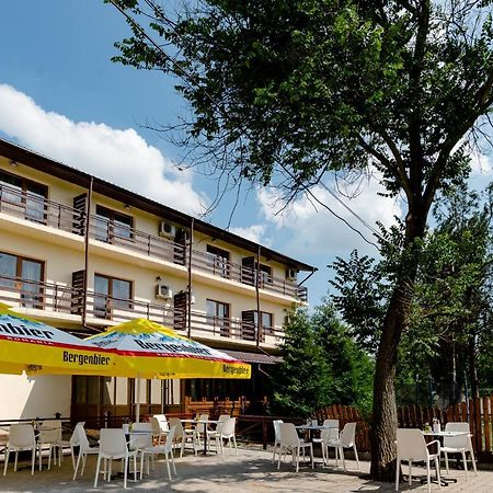 Pensiunea Vialux Bacău Exterior photo