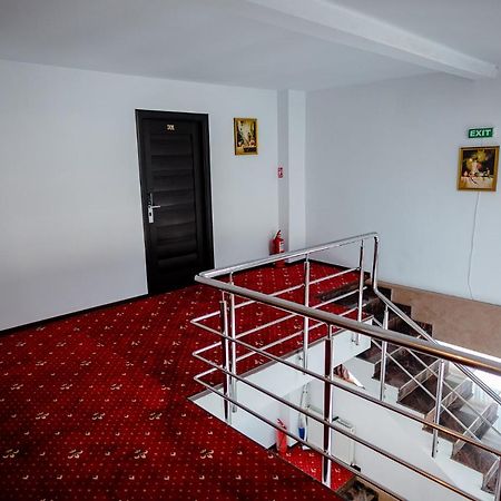 Pensiunea Vialux Bacău Exterior photo